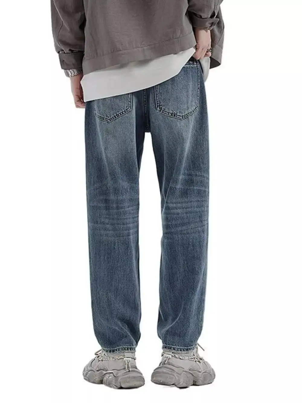 Relaxed Fit Wash Jeans