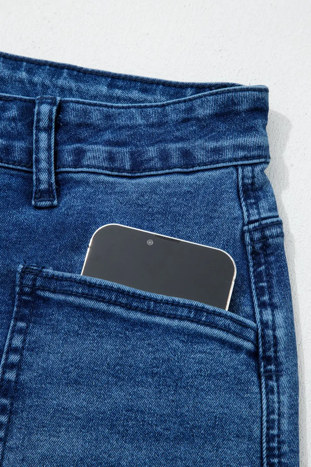 Refined Cropped Raw-Hem Frayed Straight Leg Jeans