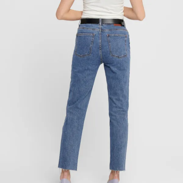 Modern Cropped Everyday Jeans