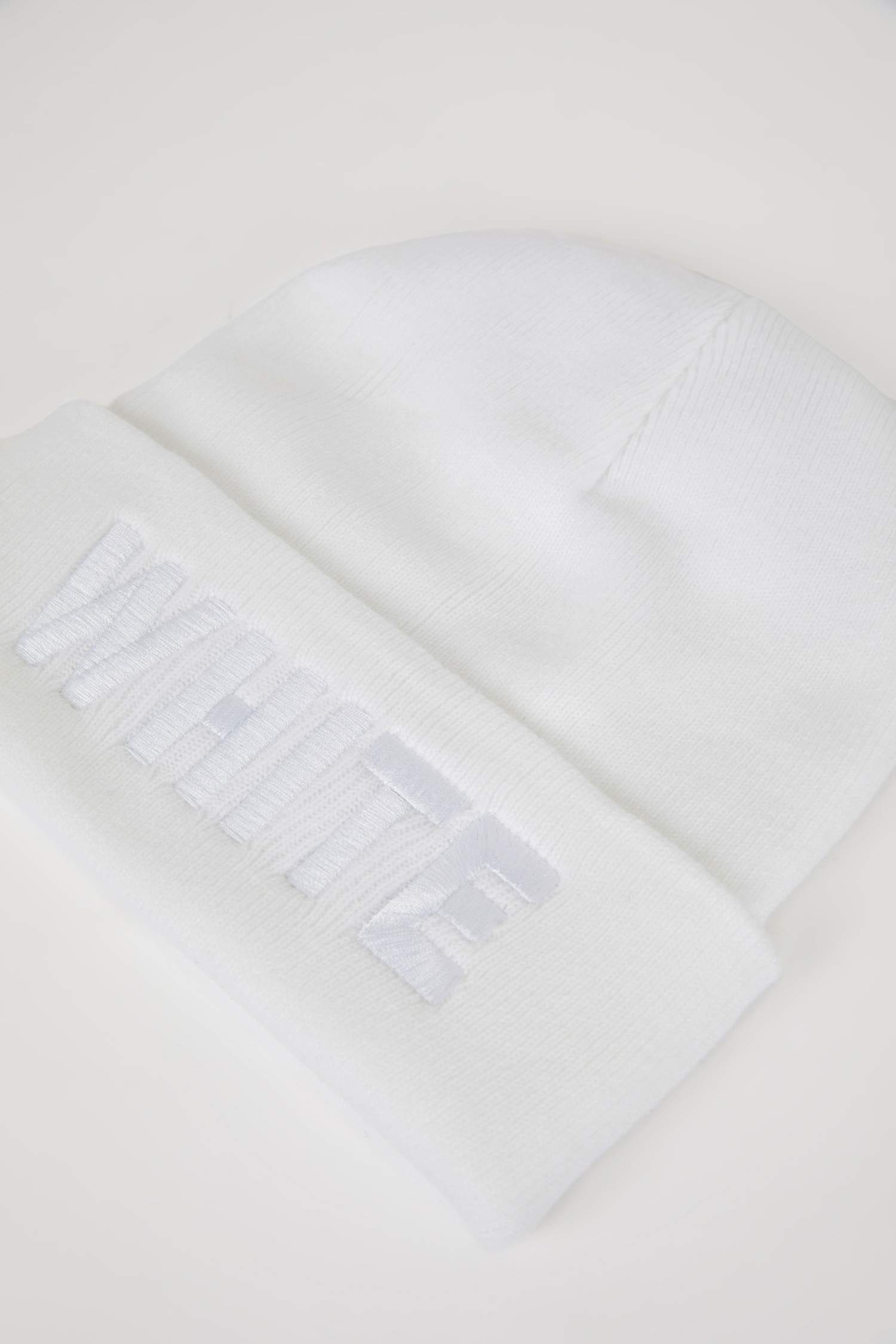Slogan Embroidered Knitted Cap