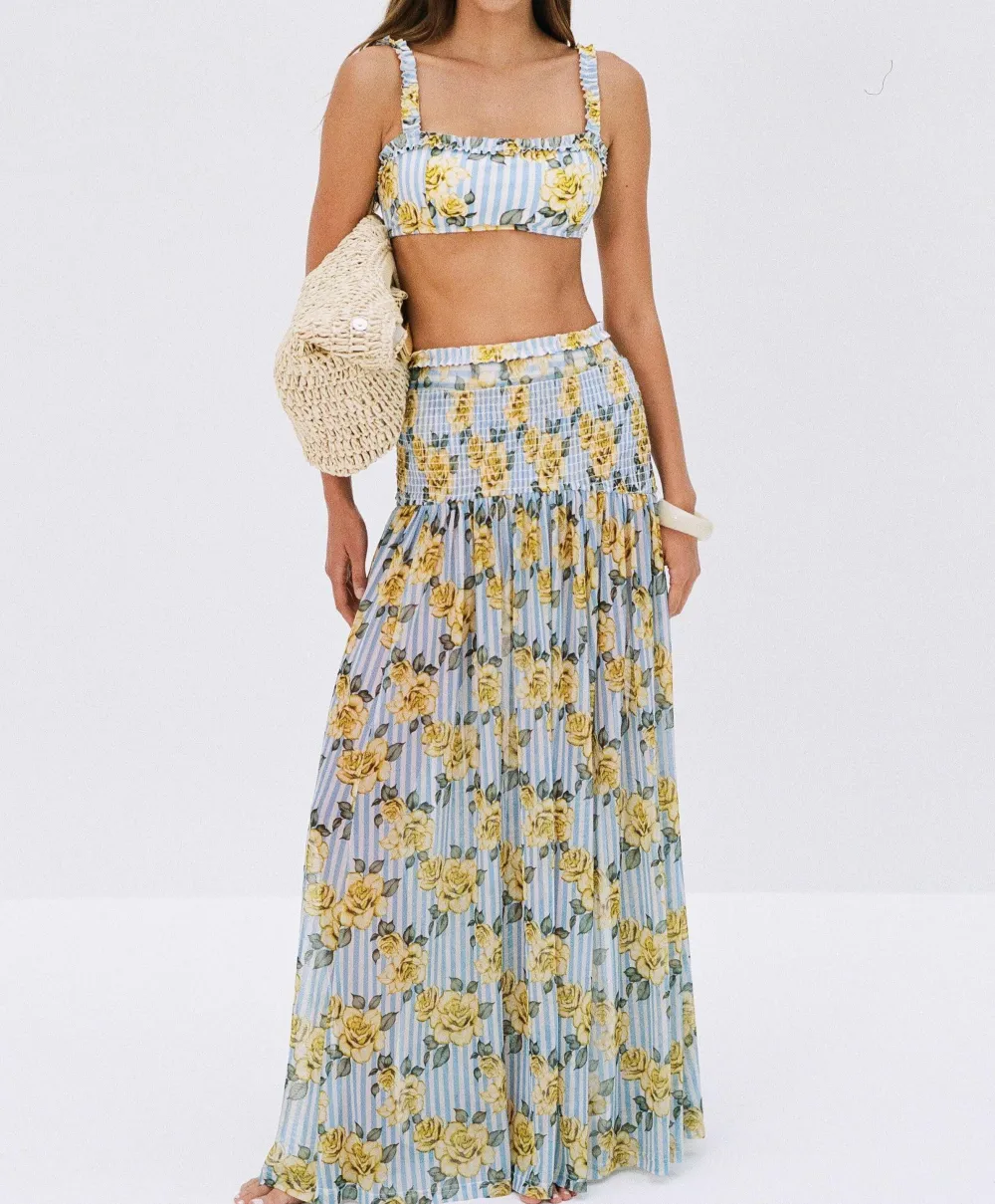 Tailored Easygoing Beach Cover Up