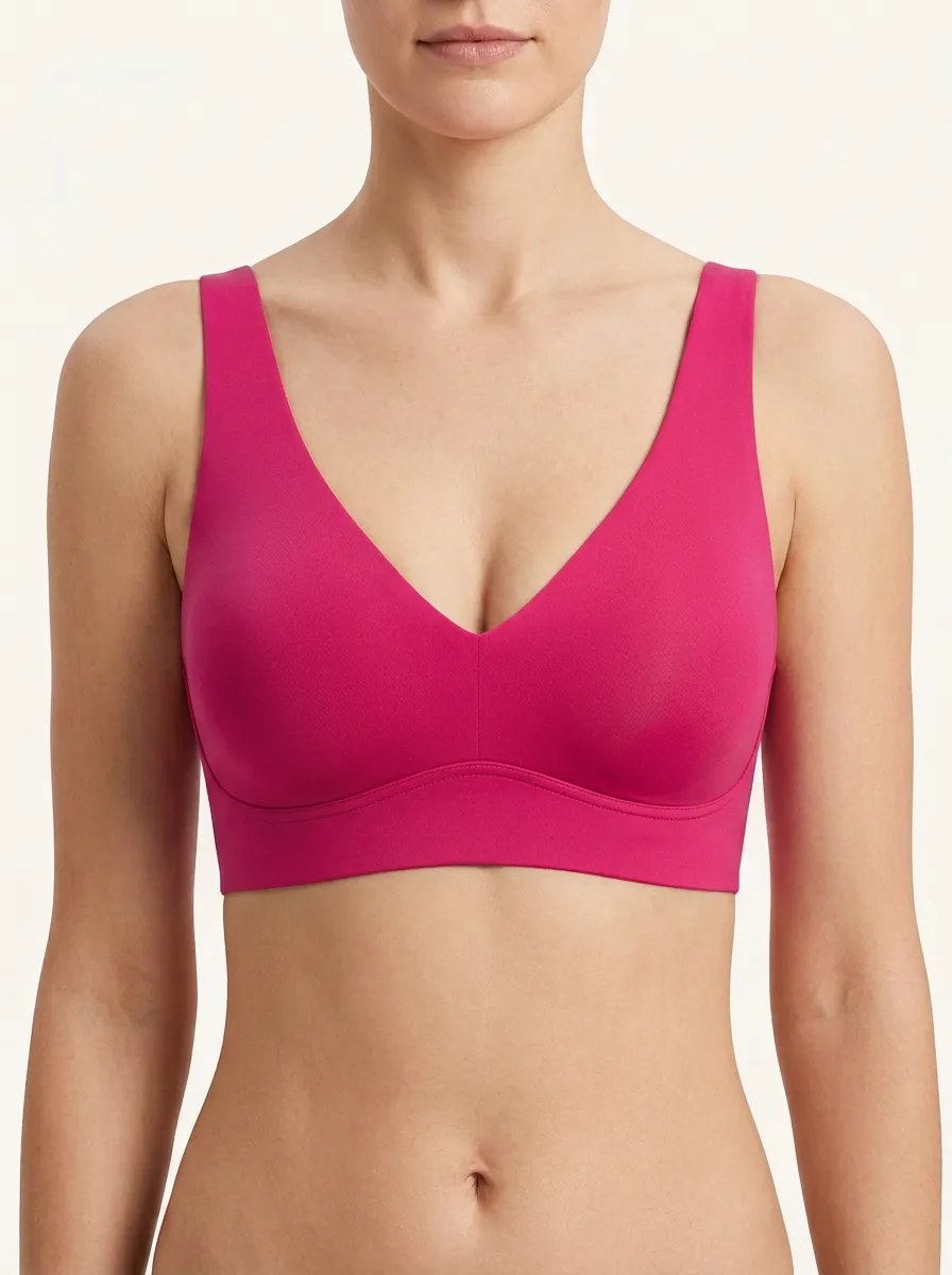 Classic V-Neck Seamless-Look Bra