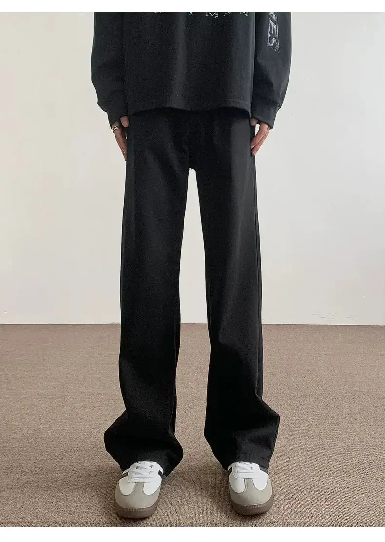 Everyday Straight-Leg Denim Jeans