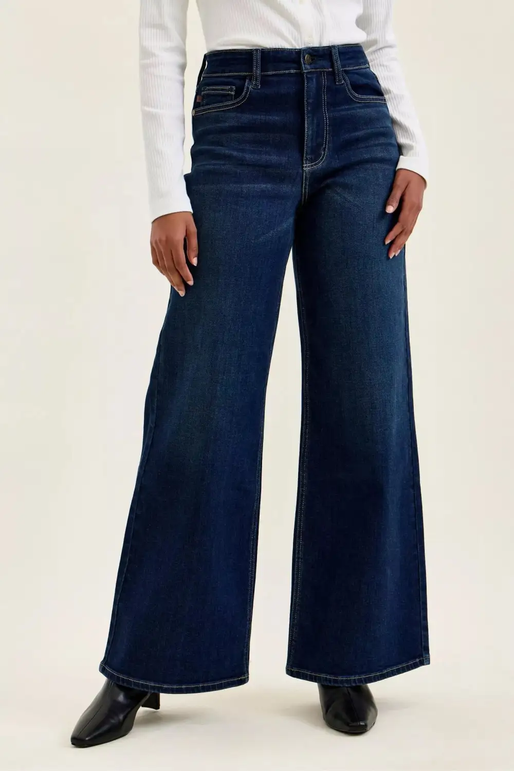 Relaxed Shape Denim High Rise Wide Leg Pocketed Jeans