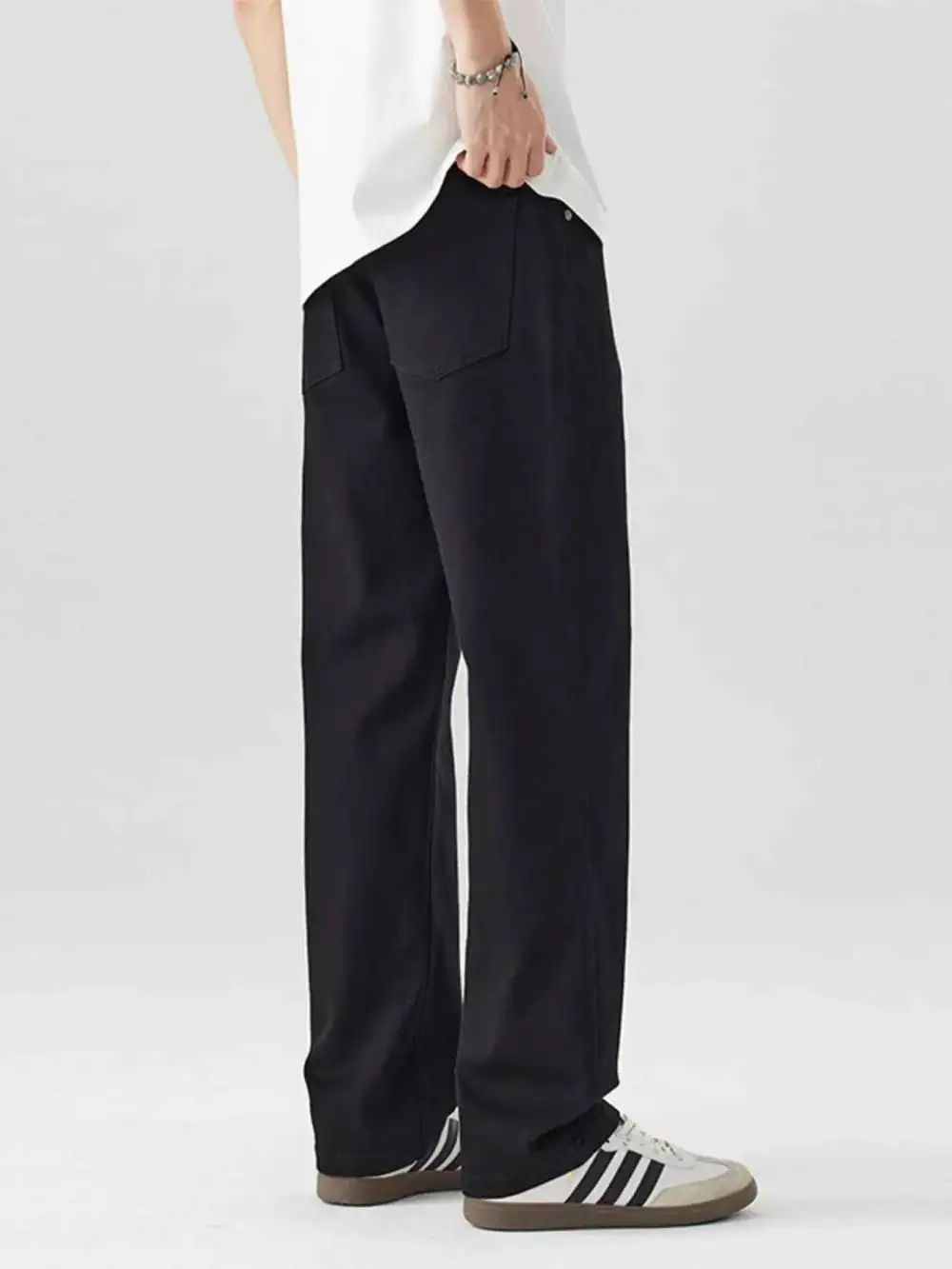 Wide Leg Relaxed Fit Jeans