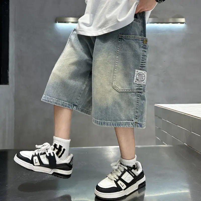 Men's Lightweight Woven Cargo Shorts with a Drawstring Waist