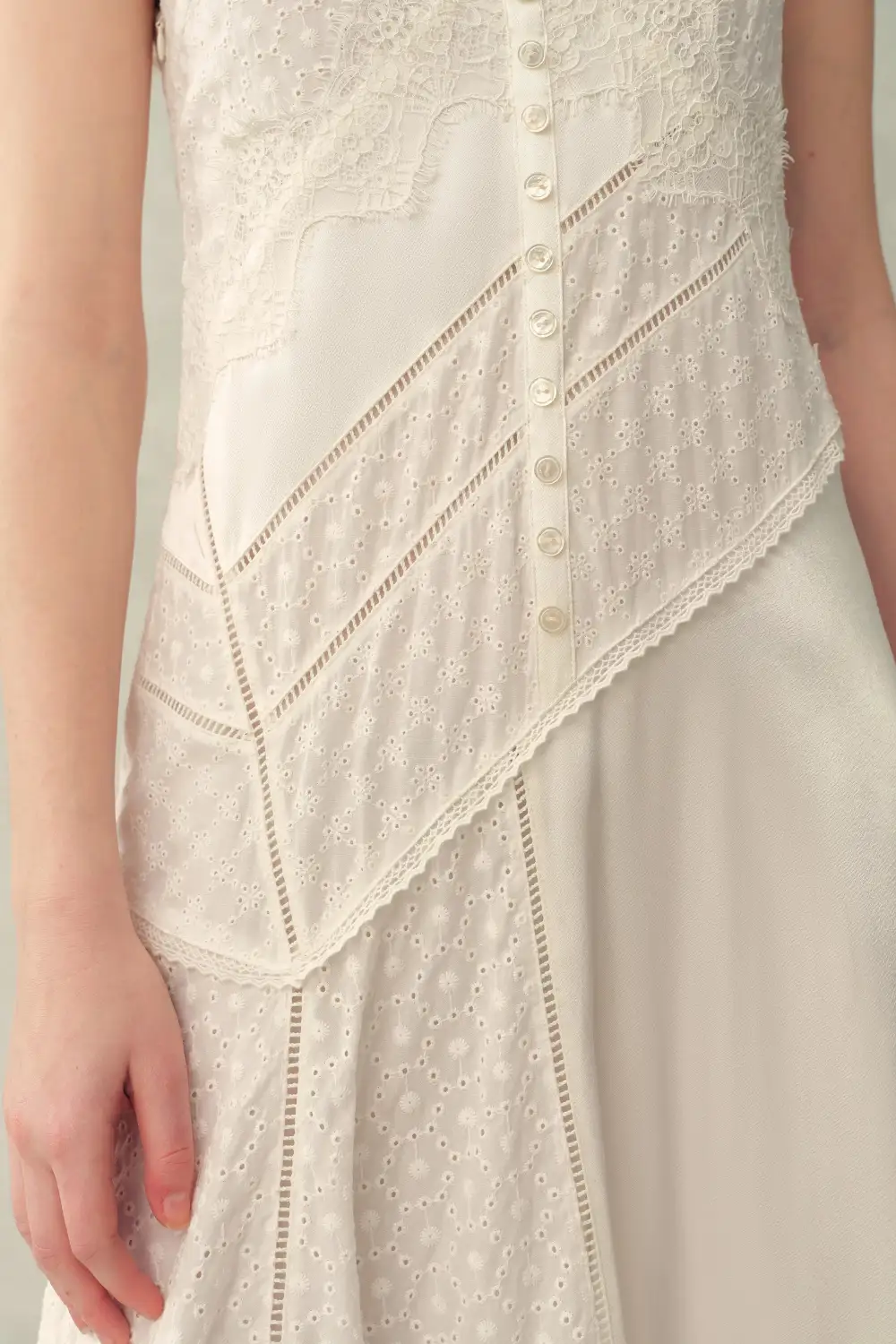 V-Neck Sleeveless Lace Embroidered Linen Dress
