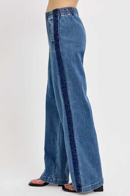 Modern Wide Leg Elastic Waist Denim Jeans