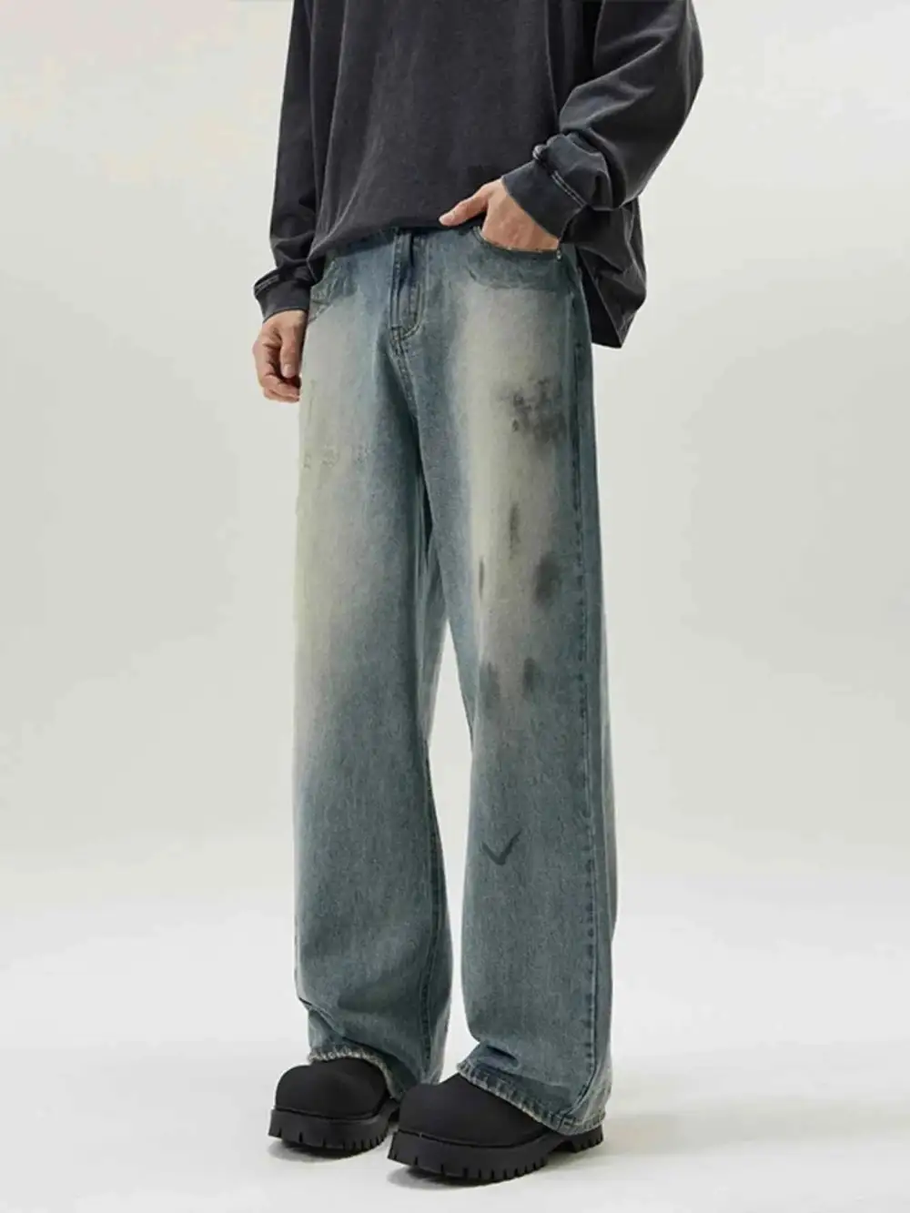 Washed Wide Leg Relaxed Fit Jeans
