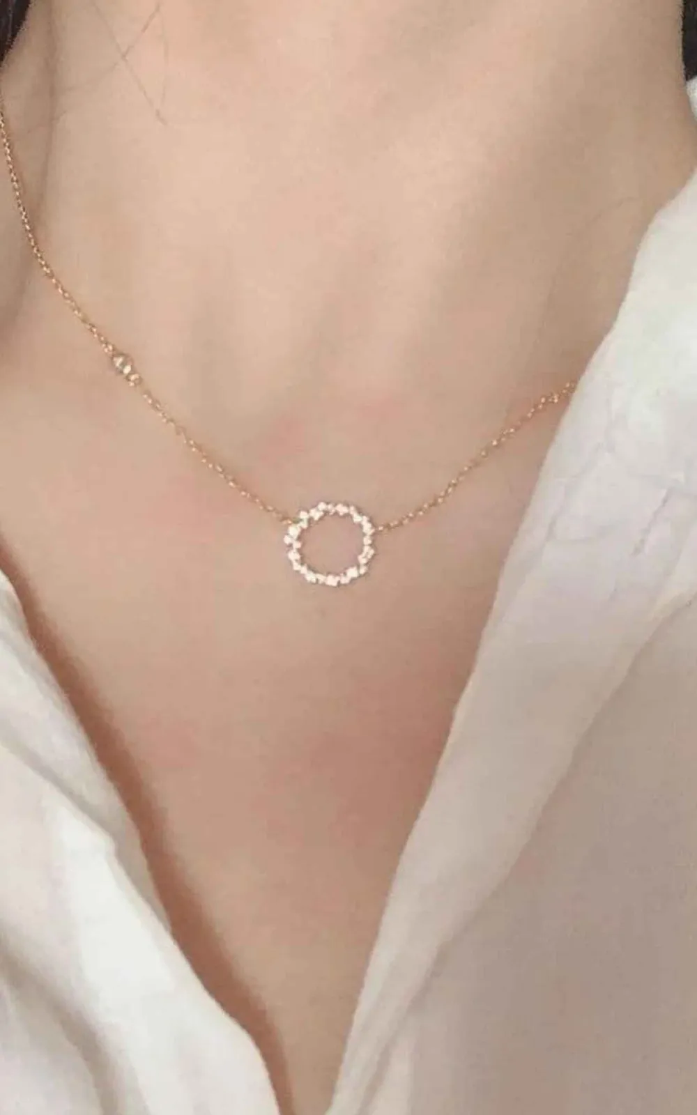 Sparkling Round Necklace