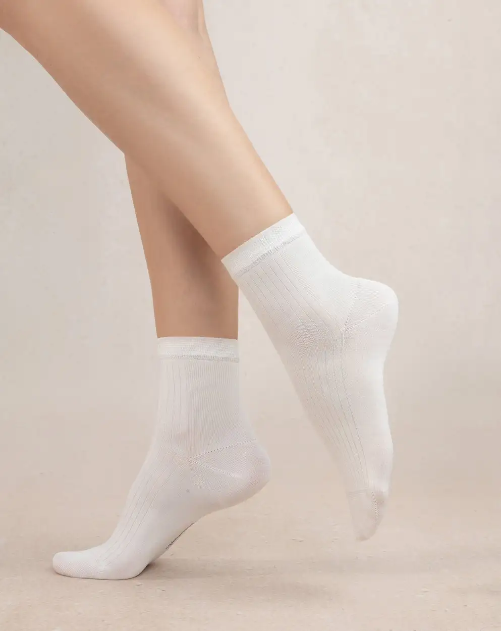 Ribbed Silk Ankle Socks