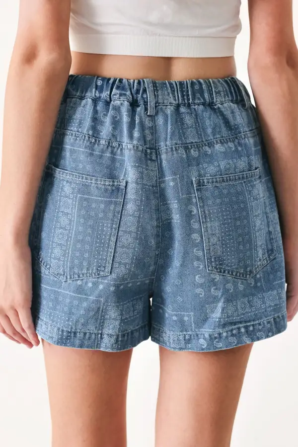 Elastic Waist Pocketed Vintage Denim Shorts