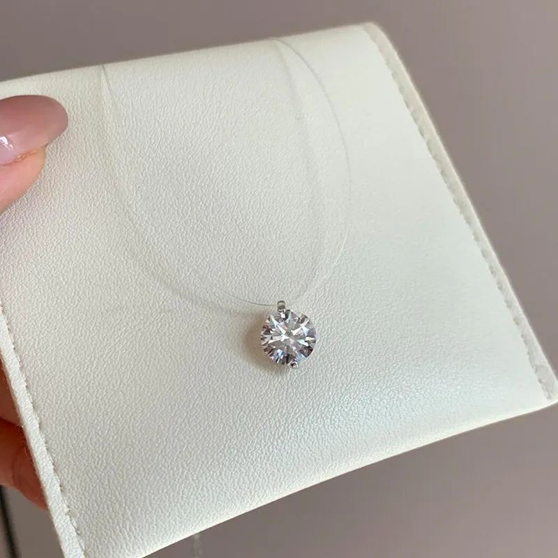 ✨ It looks like it’s floating on your skin. A barely-there clear necklace paired with a sparkling solitaire pendant creates the perfect minimalist look. Delicate, elegant, and effortless enough to wear every day. 💎  Wear it alone for a clean look or laye