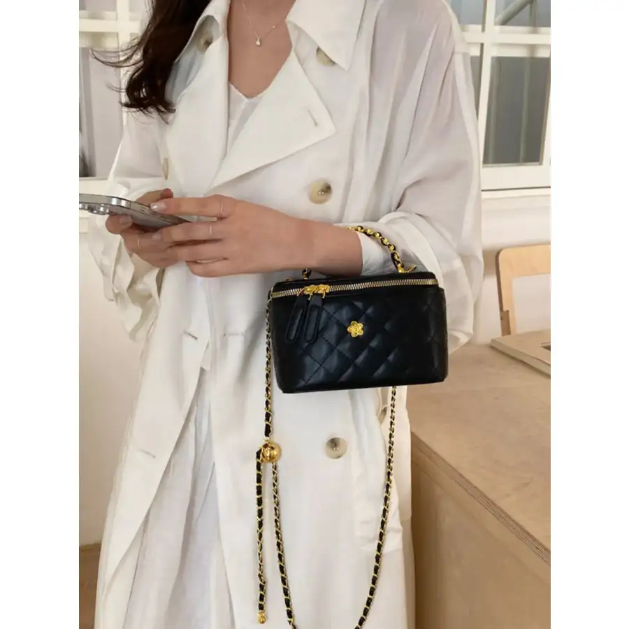 Women's Easy-Carry Quilted Chain Crossbody Bag