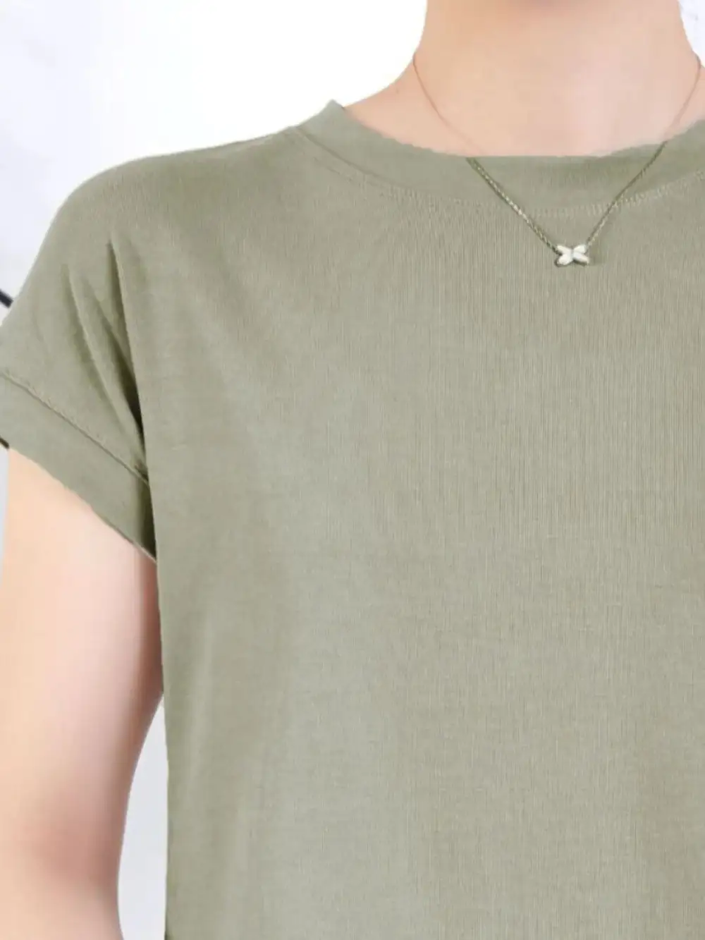 Sleek Round-Neck Short-Sleeve T-Shirt