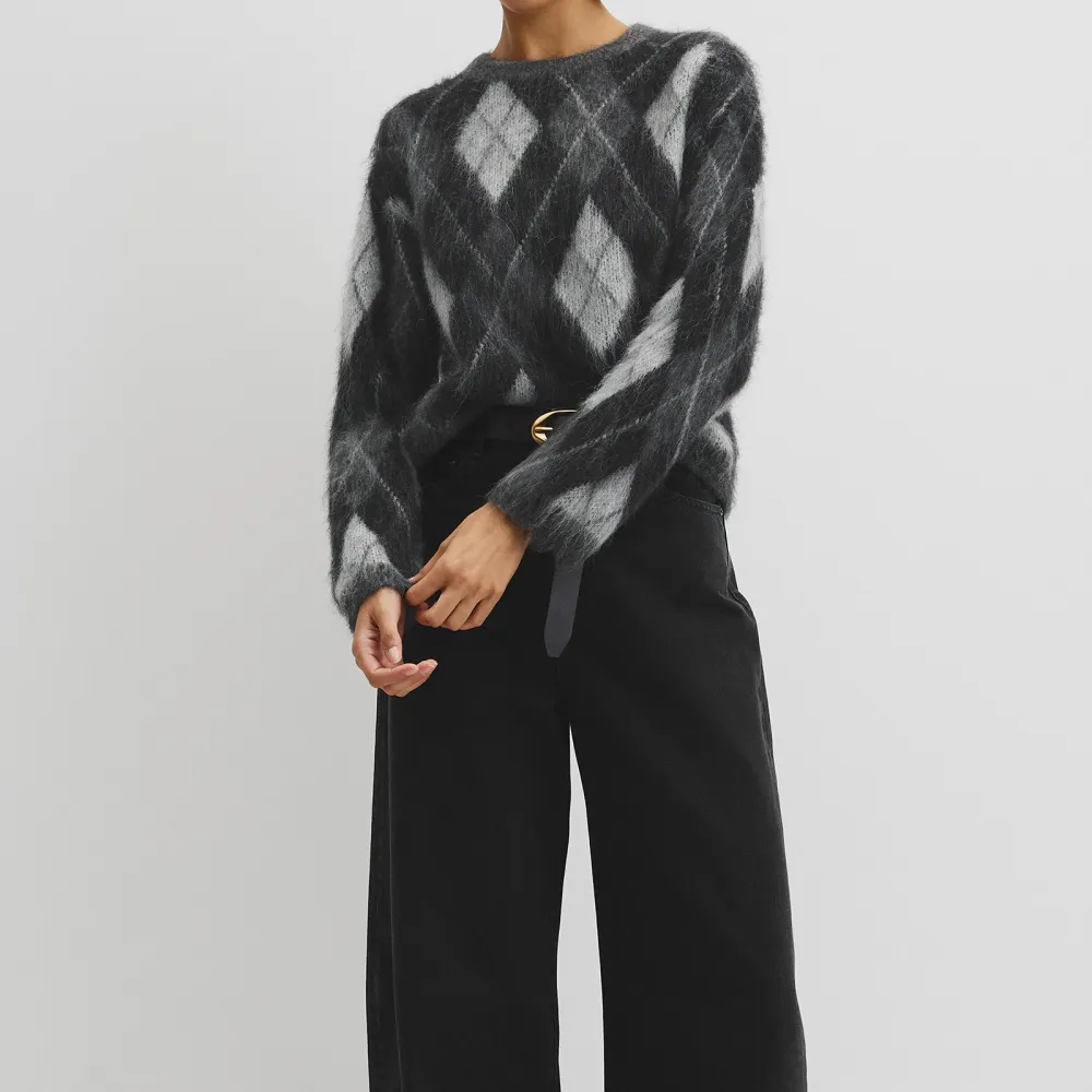Women's Classic Crew Neck Sweater