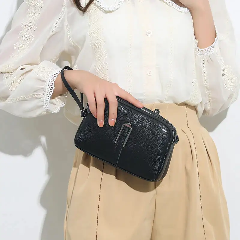 Refined Craft: Brilliant Genuine Leather Signature Handbag