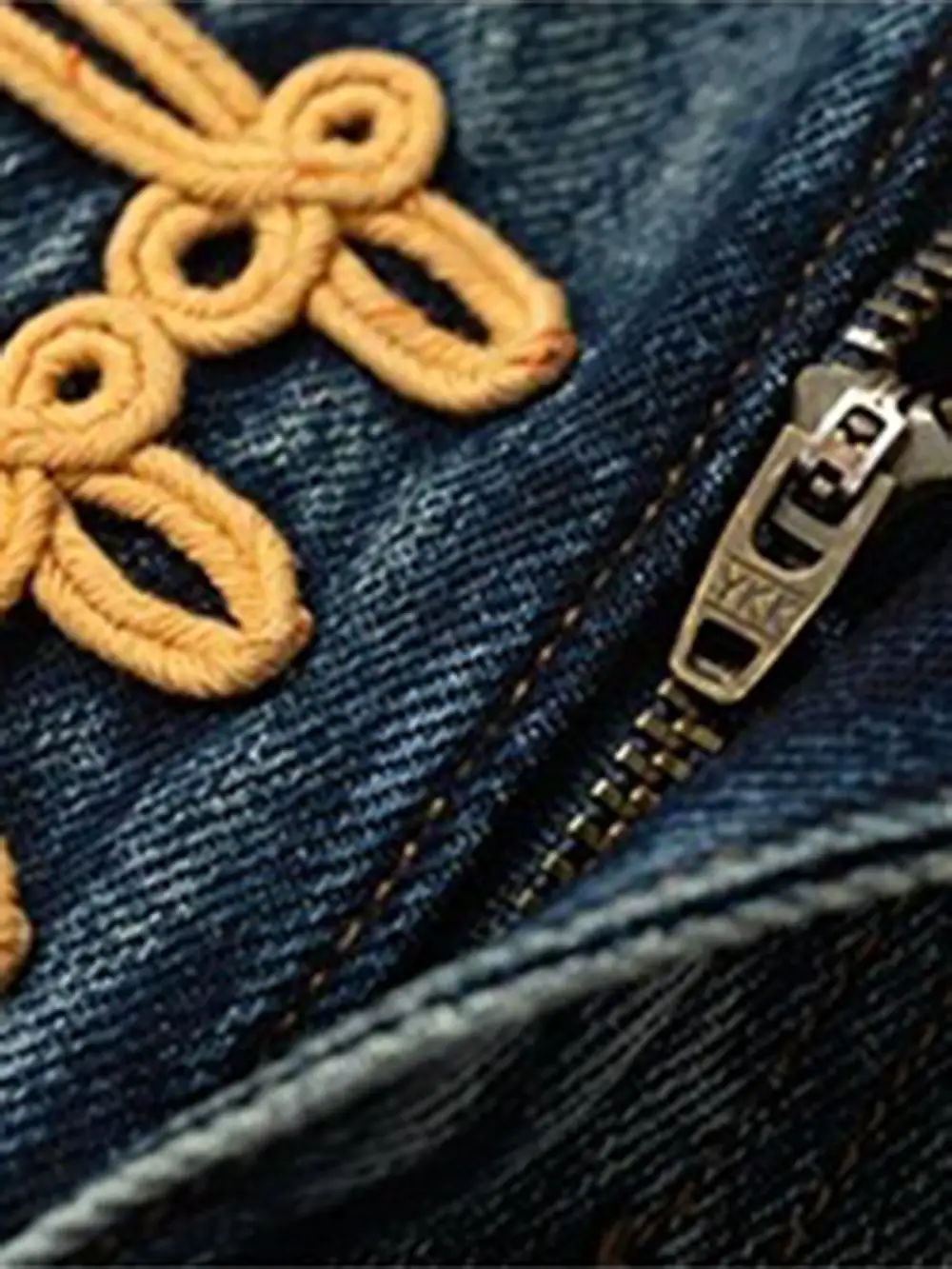 Wide-Leg Leopard Jeans
