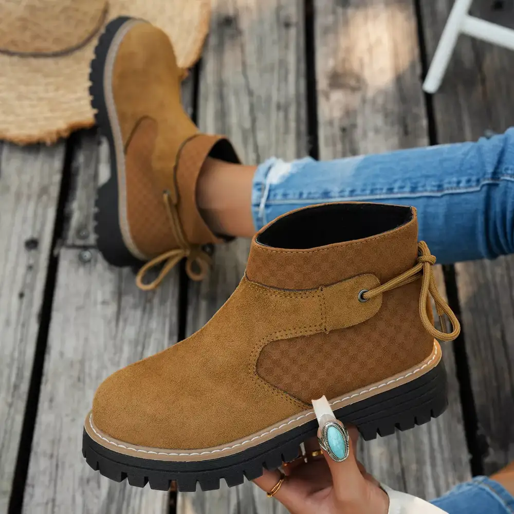 Lightweight Round Toe Platform Boots