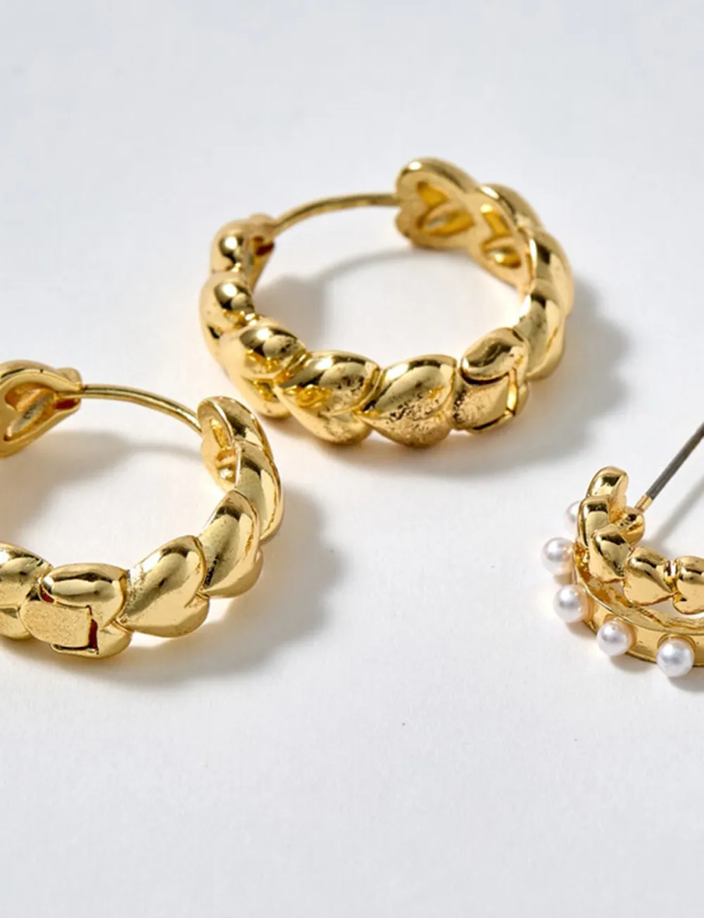 Fashionable And Elegant Pearl Inlaid Three-Piece Earrings