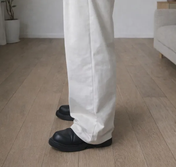 Relaxed Wide-Leg Trousers