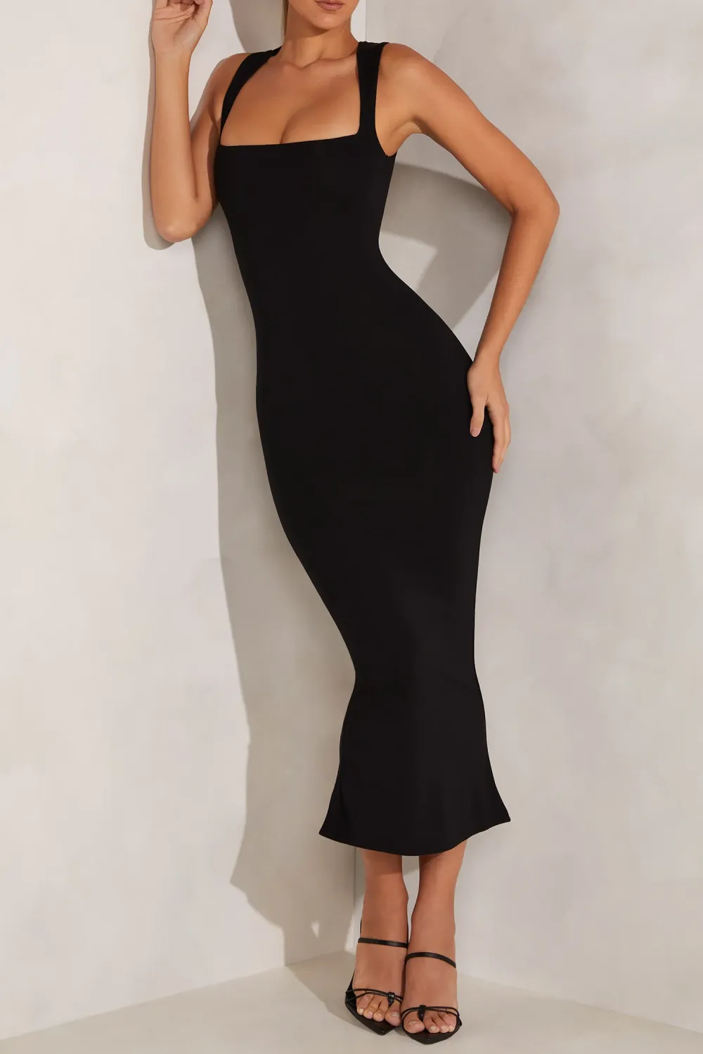 Solid Fishtail Hem Stretch Dress