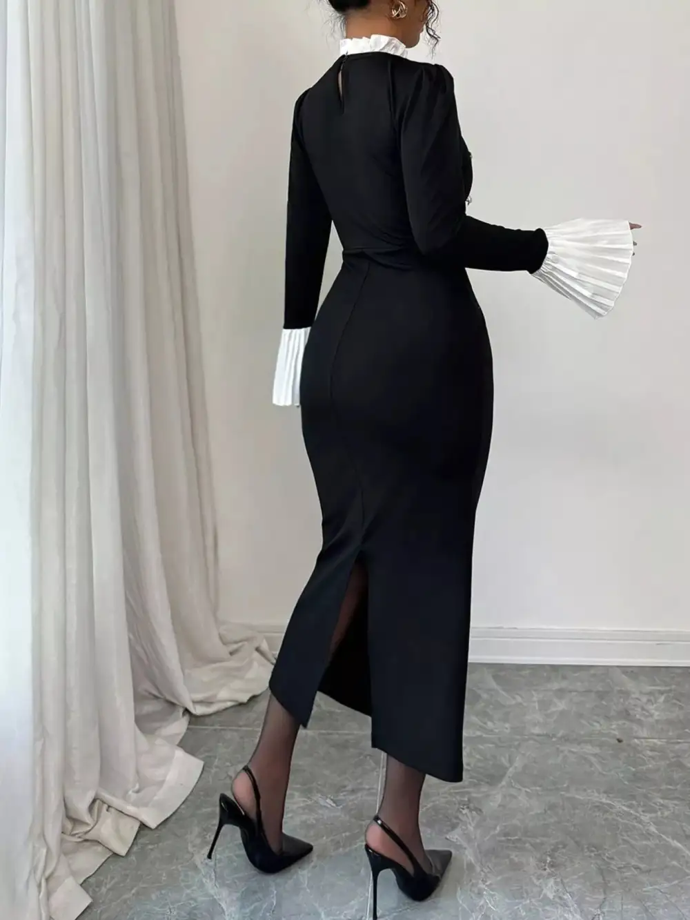 Relaxed Shape Long Sleeve Midi Dress