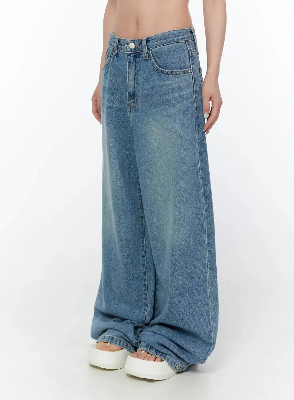 Snap-Button Wide-Leg Jeans