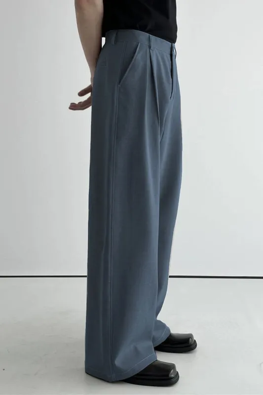 Relaxed Pleated Trousers