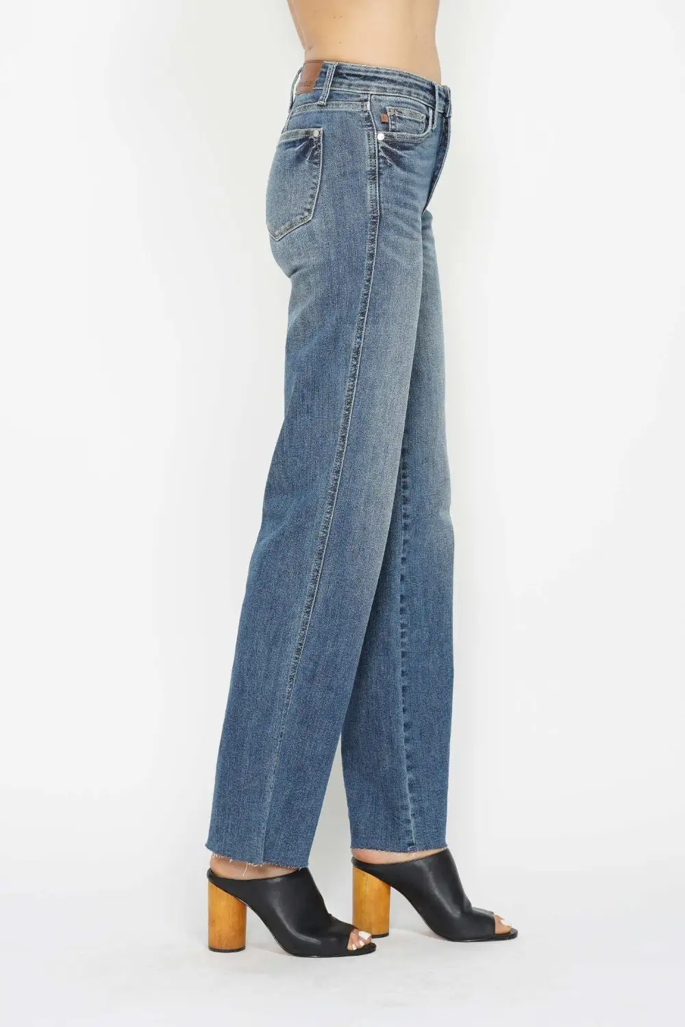 Mid-Rise Washed Pocketed Stretch Straight Leg Jeans