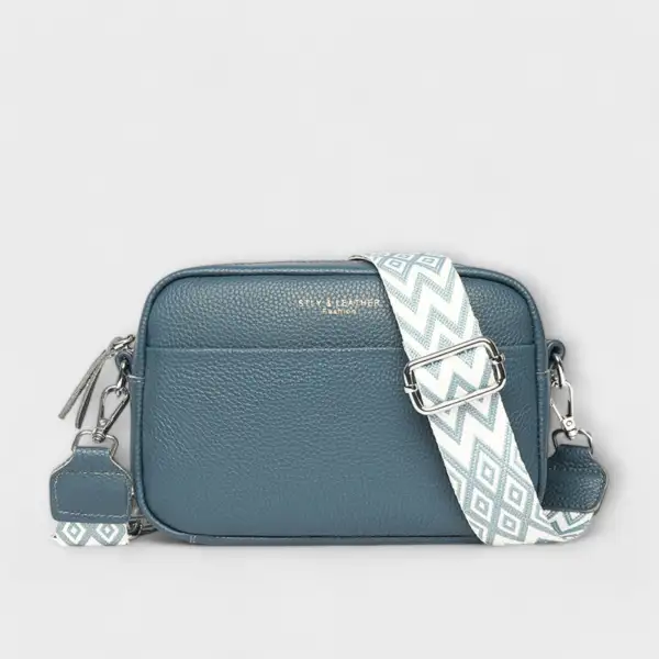 Buckle Straw Shoulder Bag