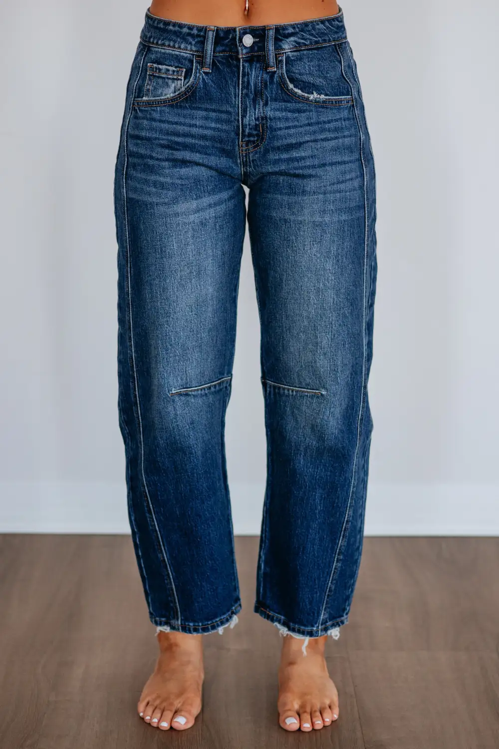 Women's High Rise Barrel Leg Ankle Length Jeans