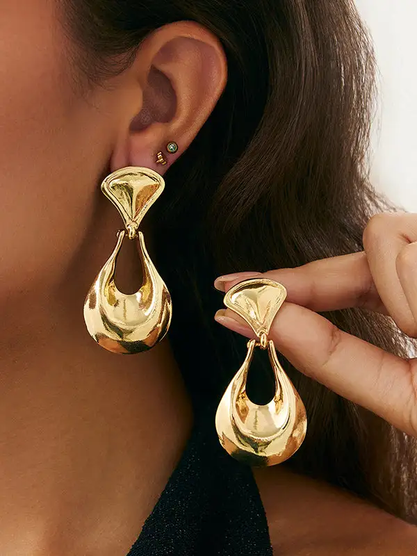 Chic Hammered Accent Earrings