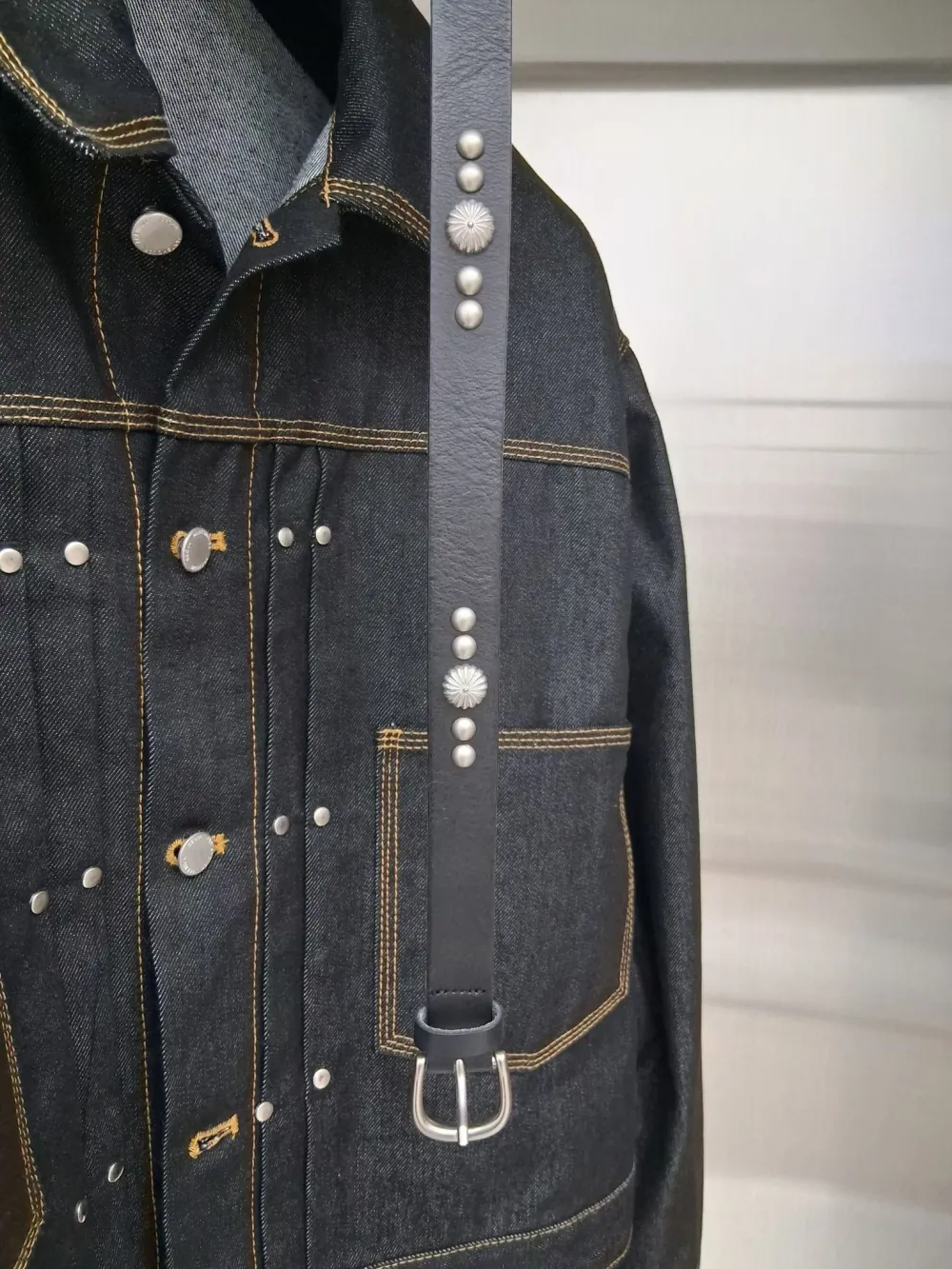 Polished Buckle Slim Leather Belt