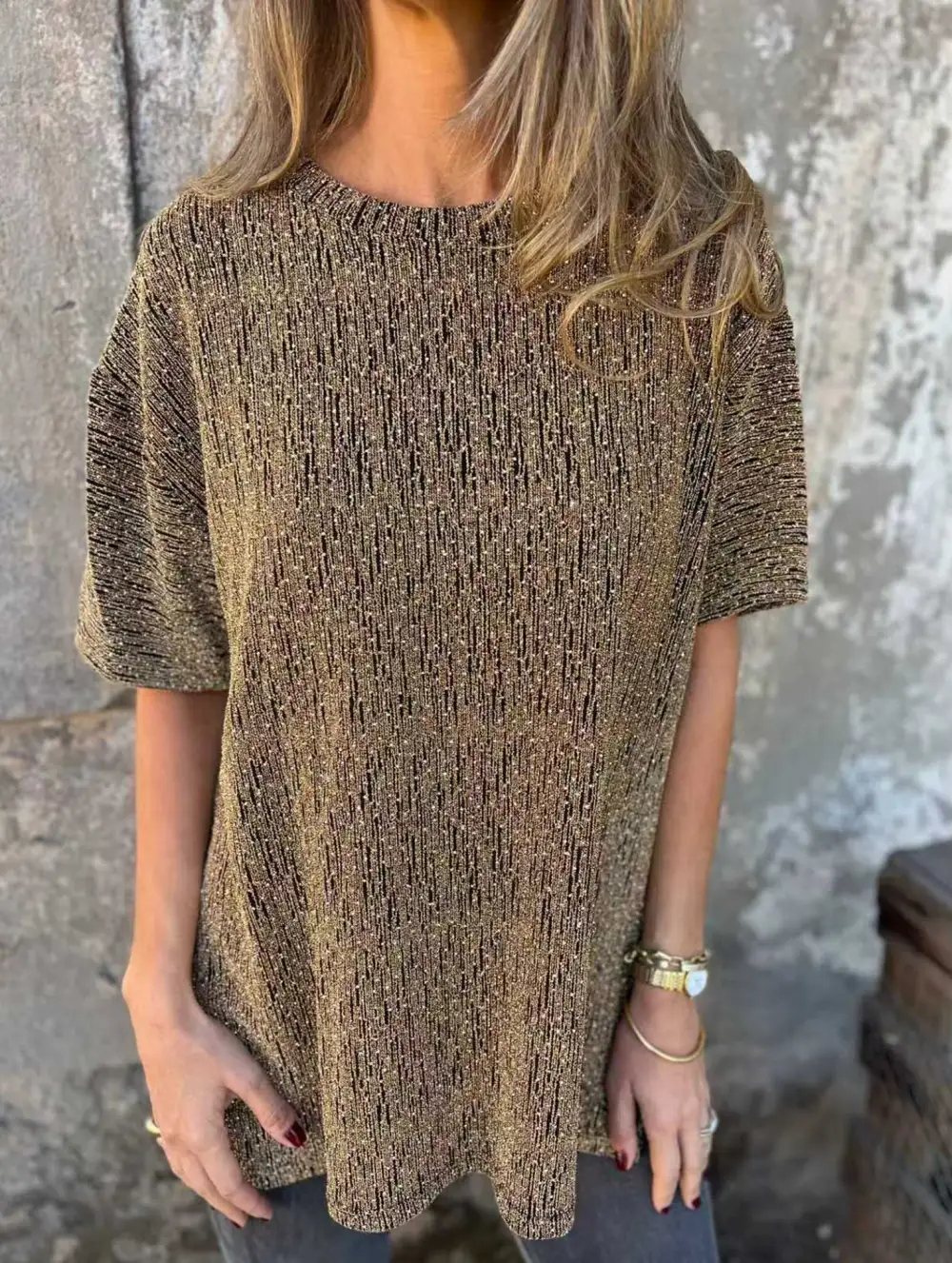 Shiny Thread Crew Neck Tee