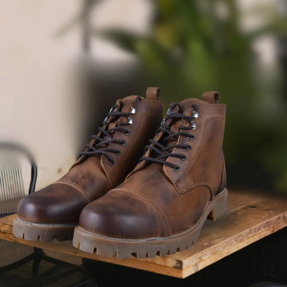 Men's Sleek Lace Up Leather Everyday Boots