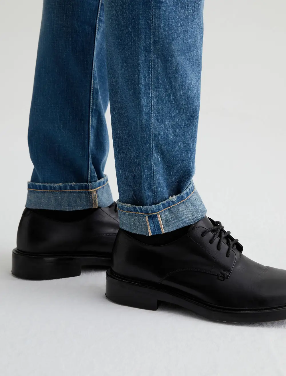 Men's Slim Straight Selvedge Jeans