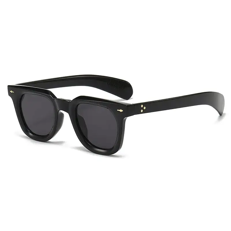 Minimal Rivet Detail Sunglasses