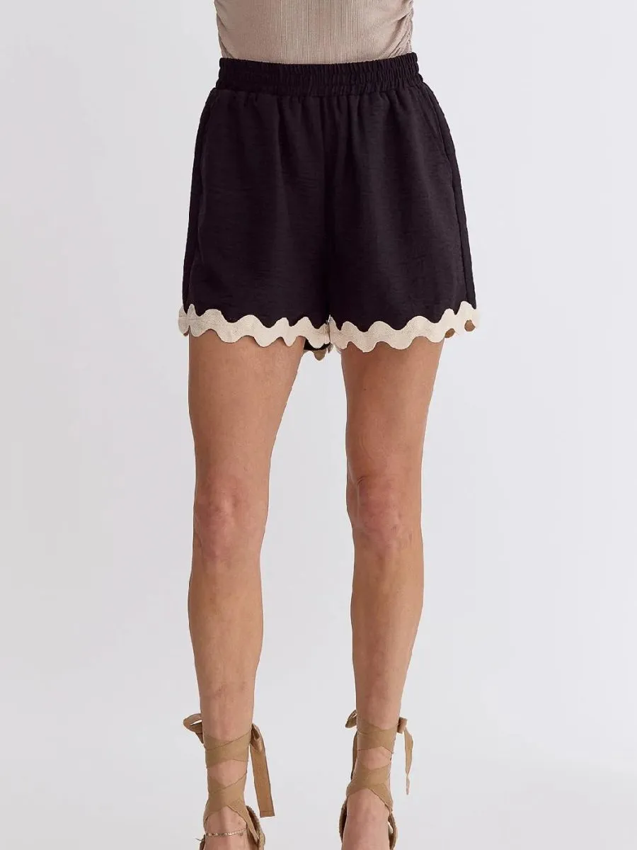 Elastic Waist Casual Shorts