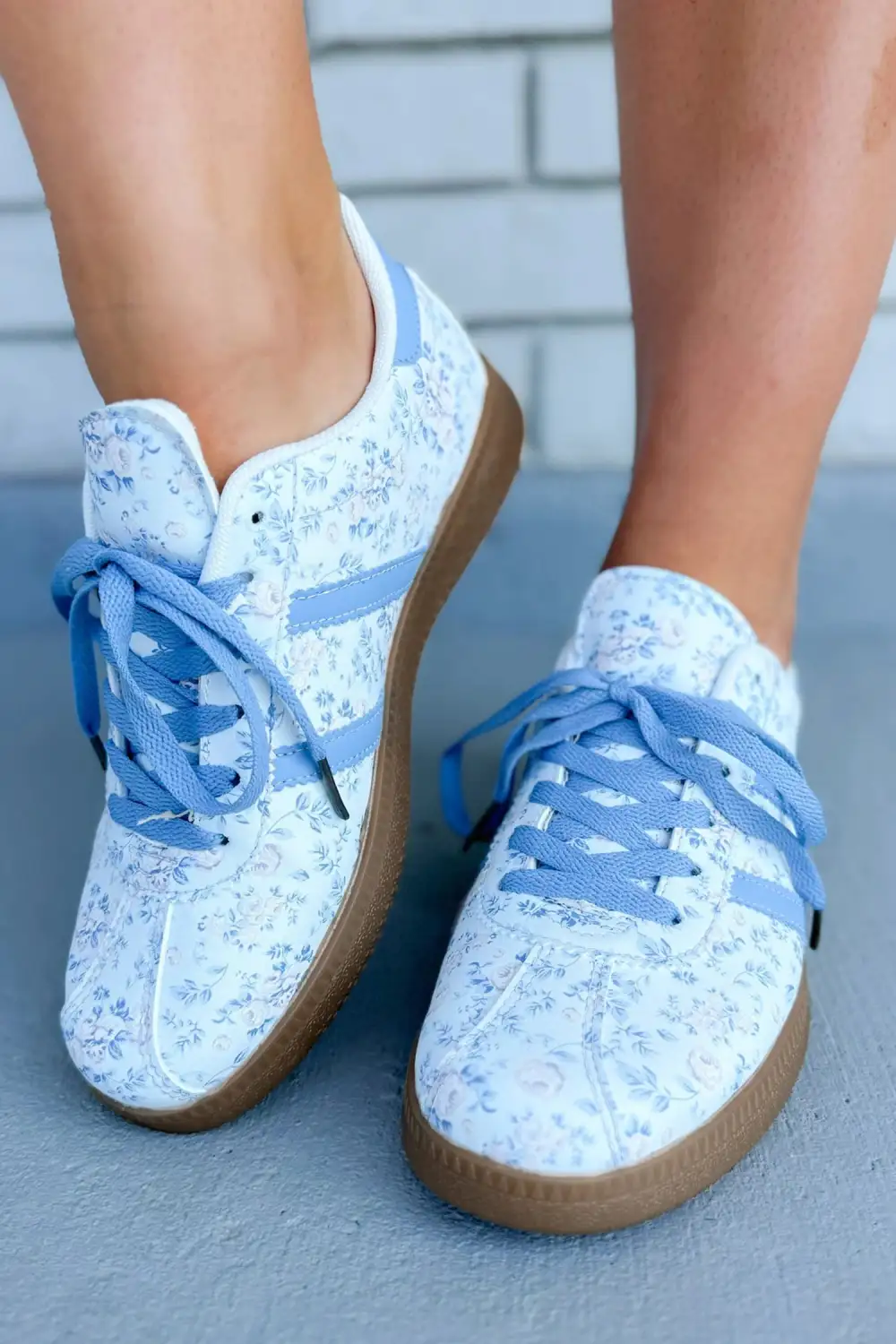 Floral Leather Lace-Up Casual Sneakers