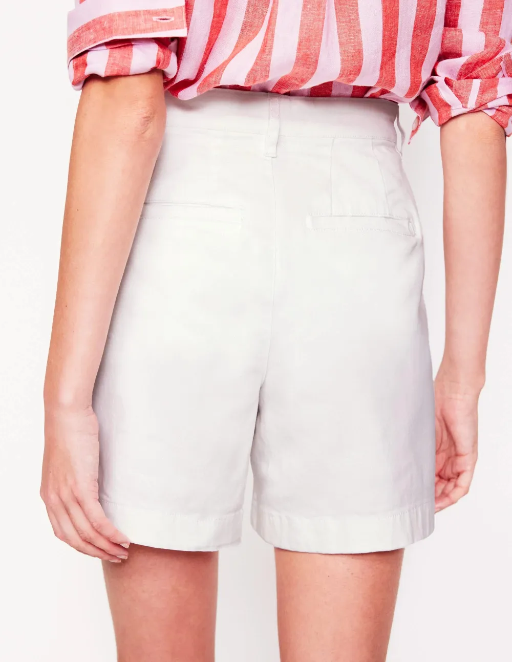 Barnsbury Chino Shorts -White