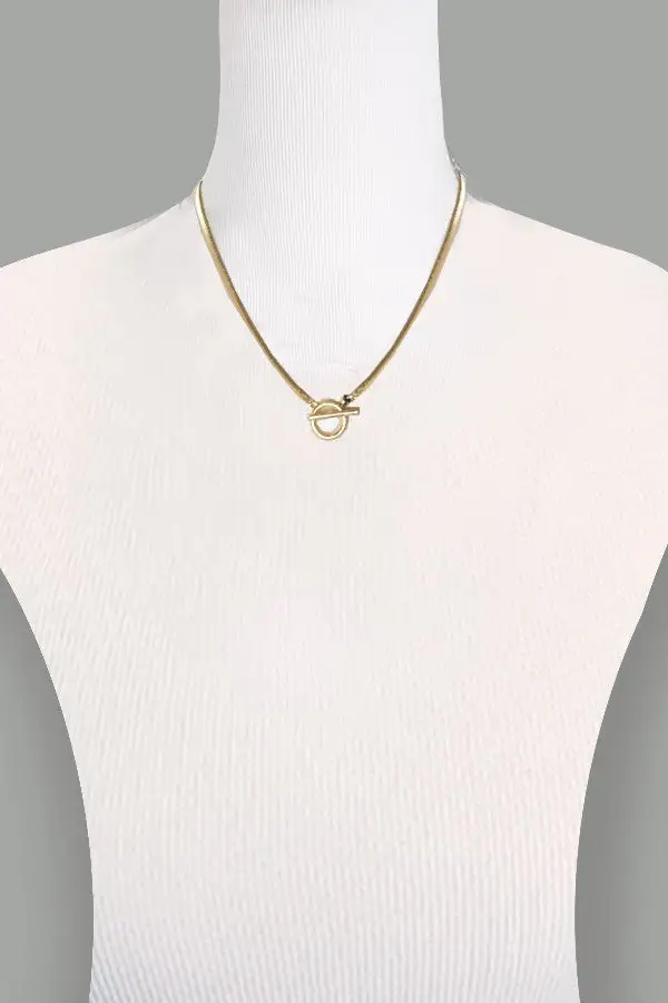 Snake Chain On Toggle Necklace