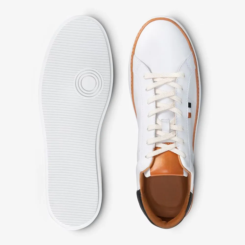 Slightly Roomier Feel Lace-up Casual Style Sneaker