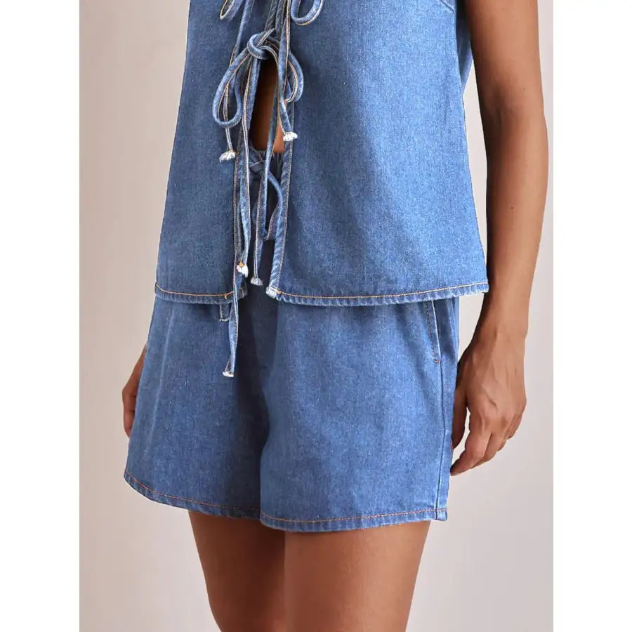 Textured Elastic Waist Denim Shorts