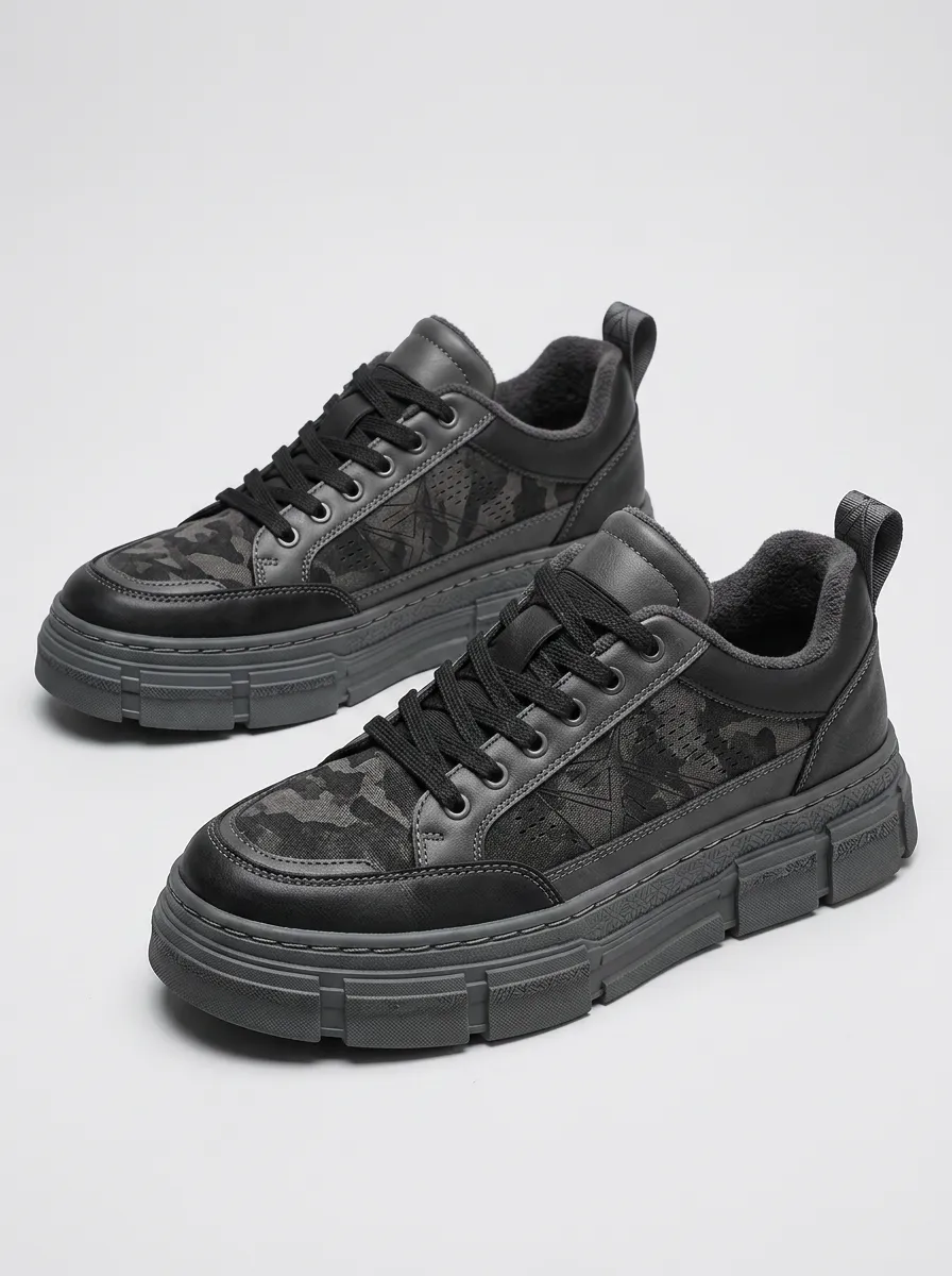 Men's Laid Back Casual Streetwear Camouflage Patterned Graphic Skate Shoes