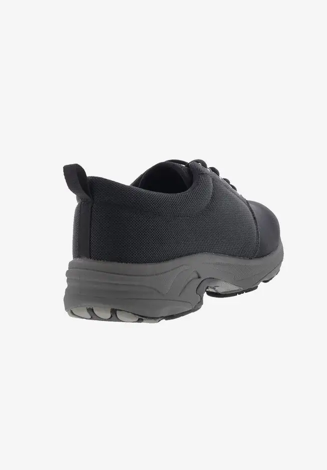 Exceed Sneakers
