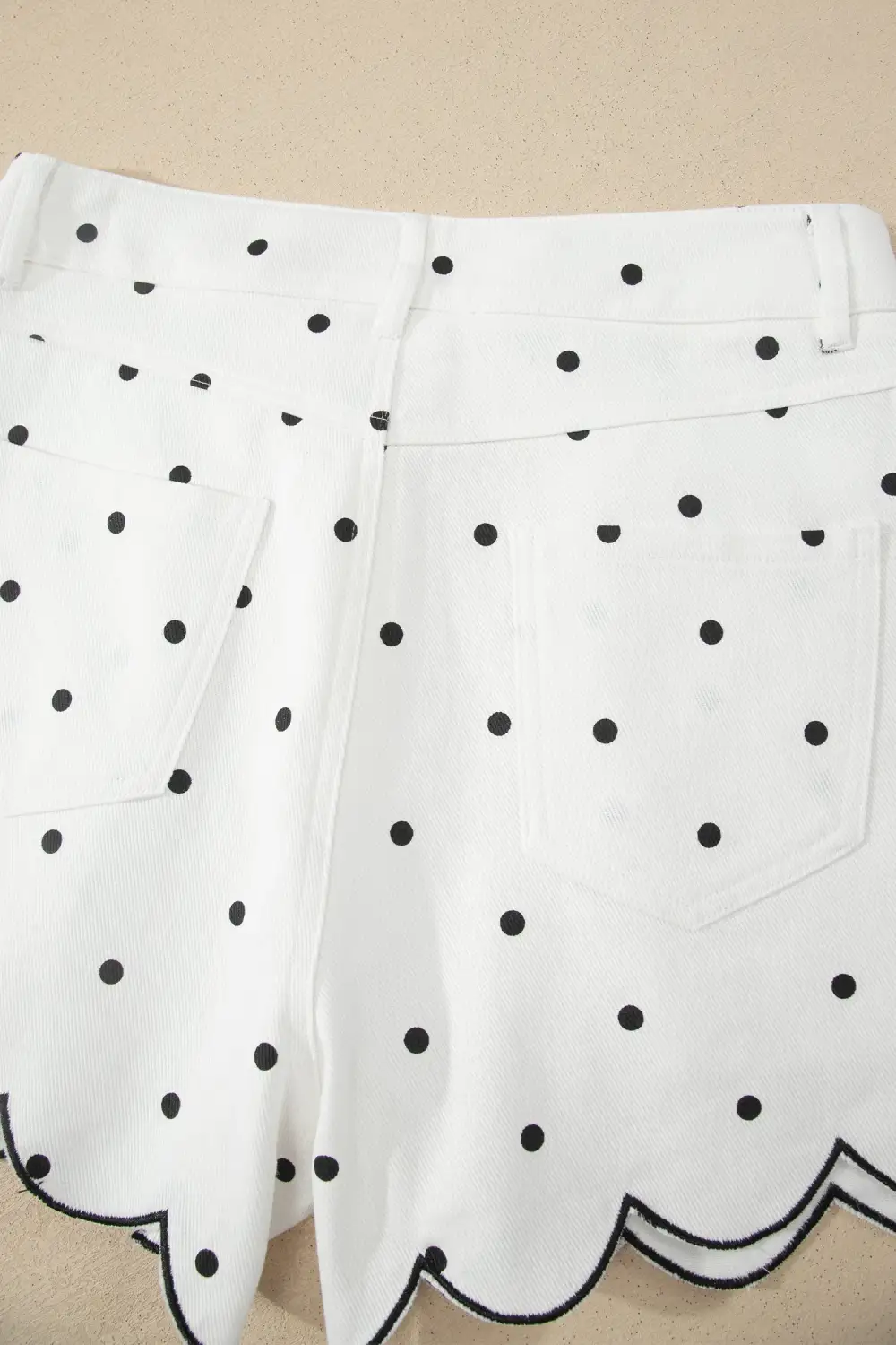 Zip-Detail Pocketed Polka-Dot Casual Shorts