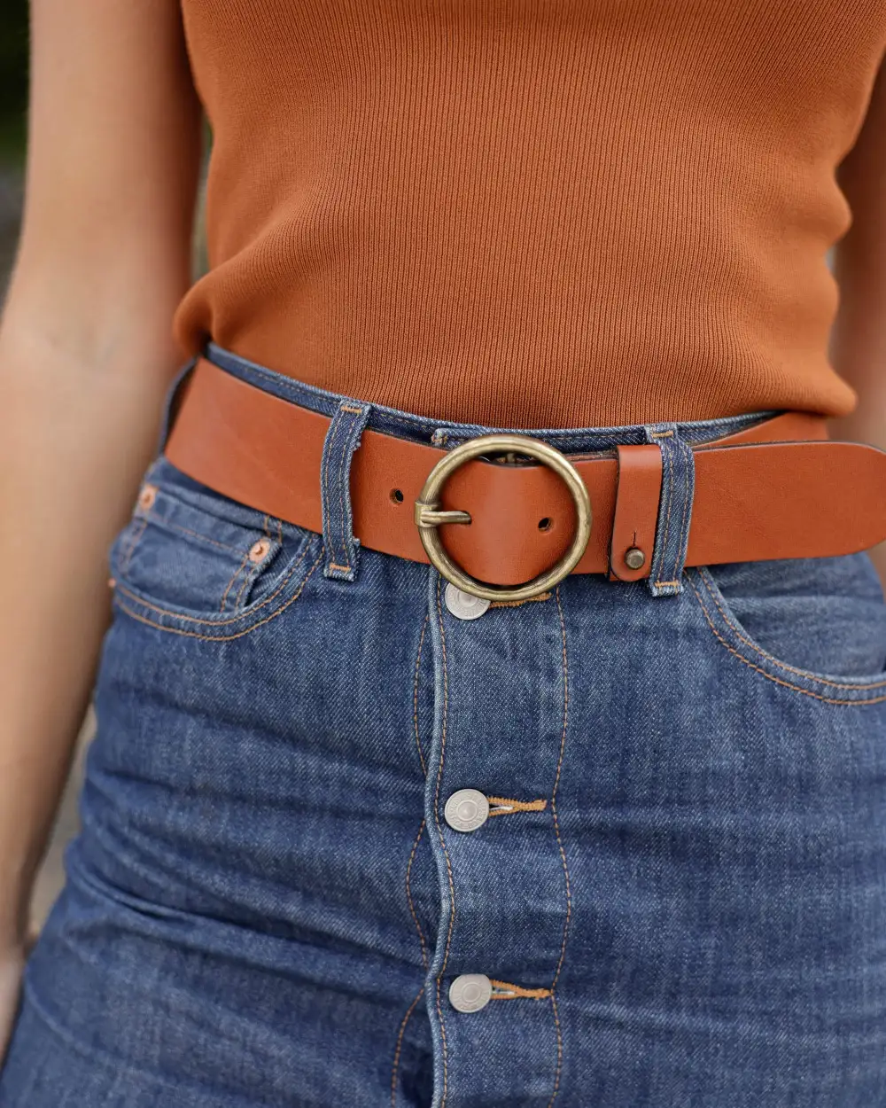 Vintage Round Buckle Leather Waist Belt