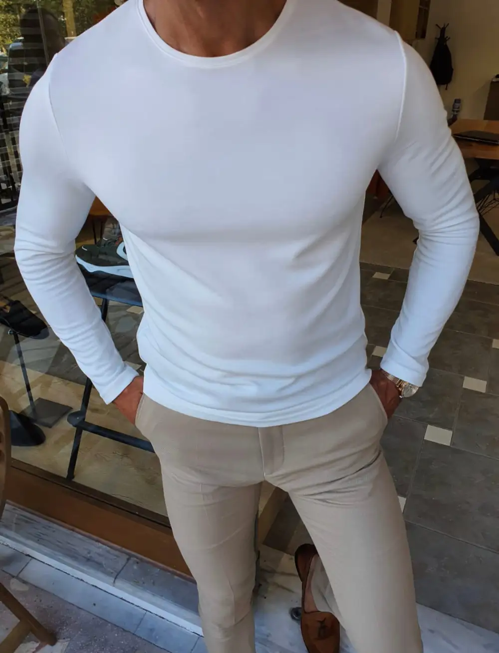 Round Neck Slim Fit Crew Neck Sweatshirt