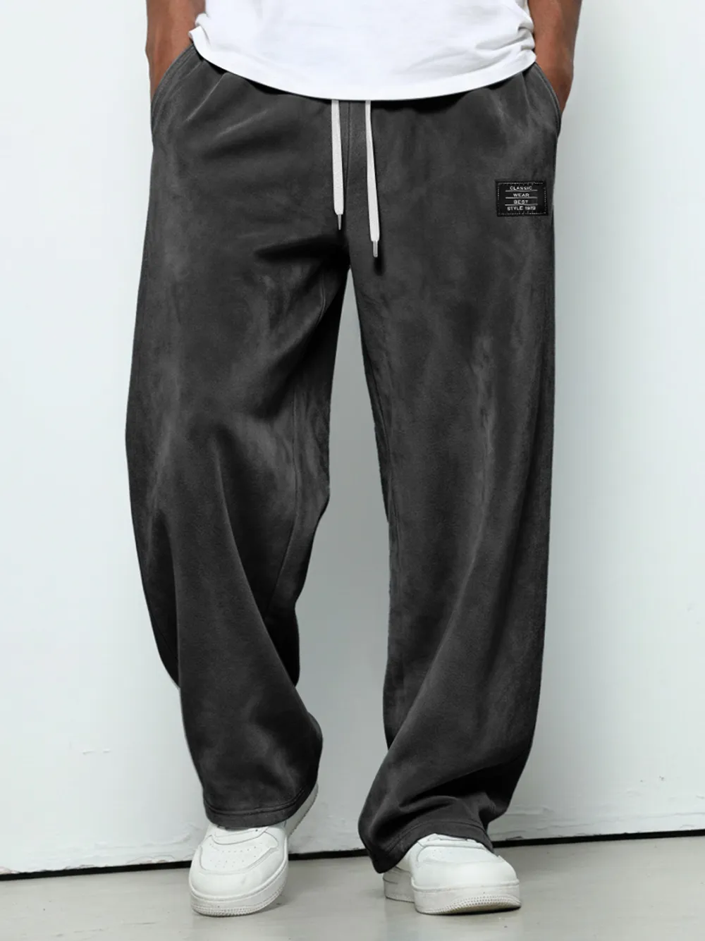 Seamed Detail Relaxed Trousers